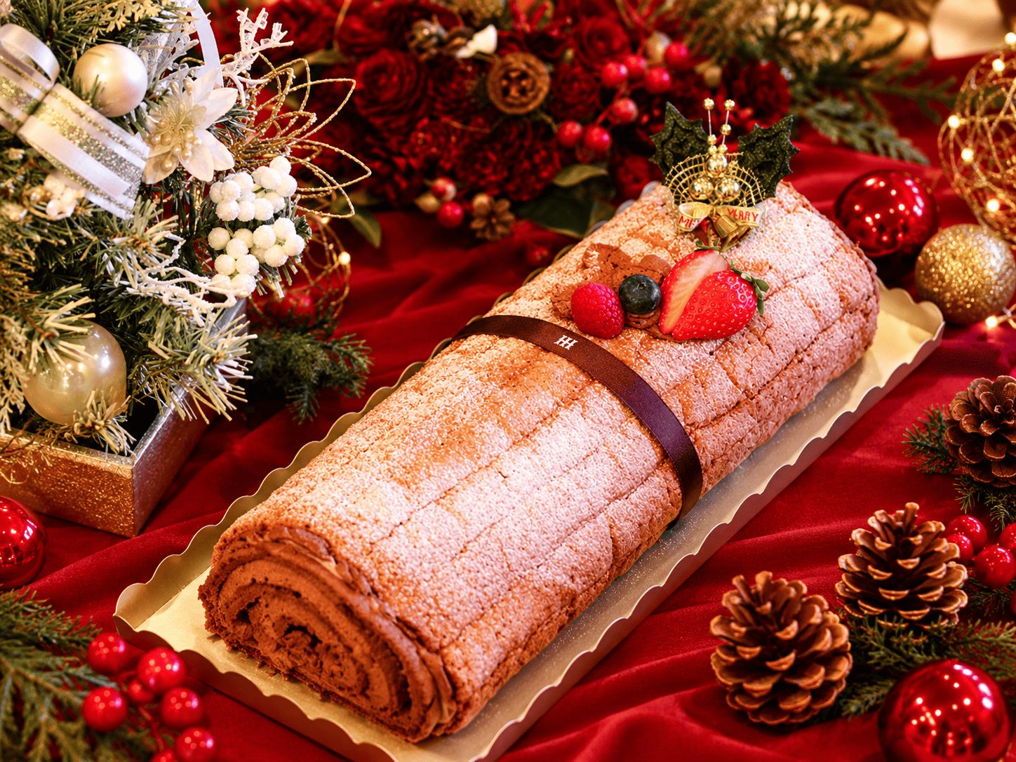 2026年クリスマスケーキご予約受付中。石巻グランドホテル特製ブッシュドノエル（フルサイズ4,800円・ハーフサイズ2,800円）。12月24日・25日お引渡し。