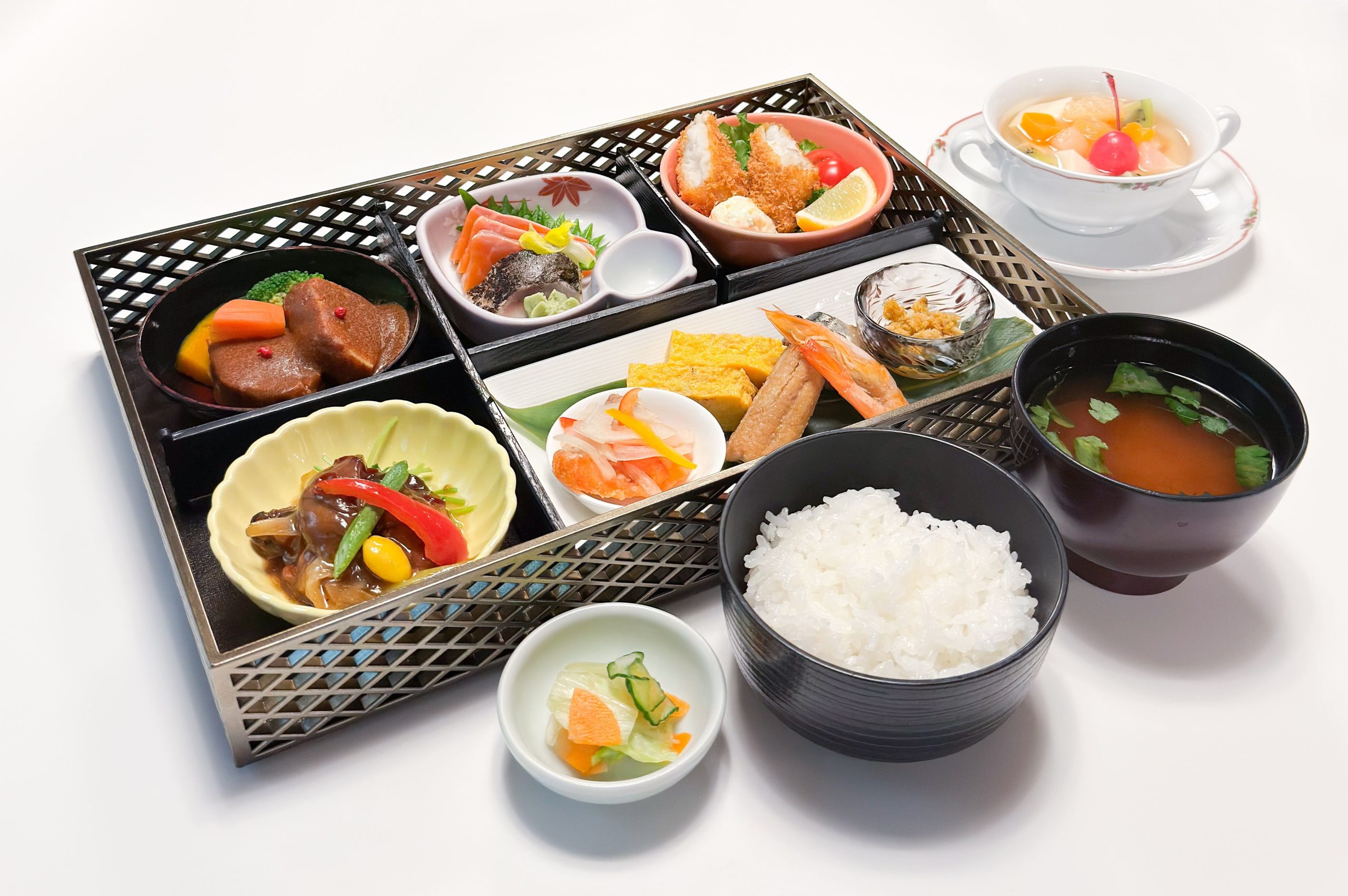 石巻グランドホテルの団体昼食 松花堂弁当「石巻」